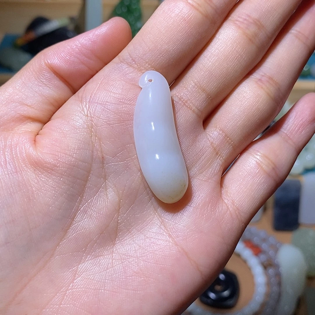 麦***朵和田玉未镶嵌颈饰