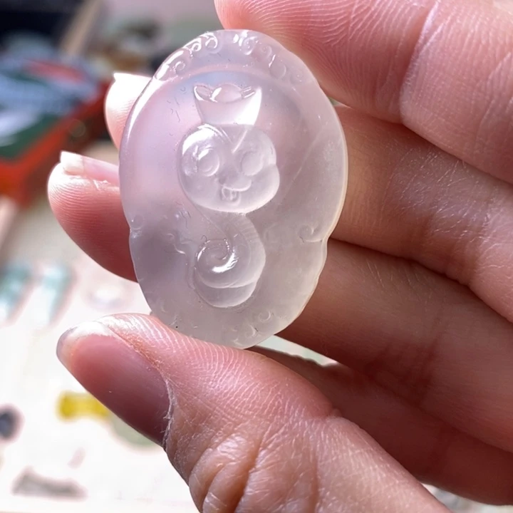 蛇纹石玉颈饰未镶嵌