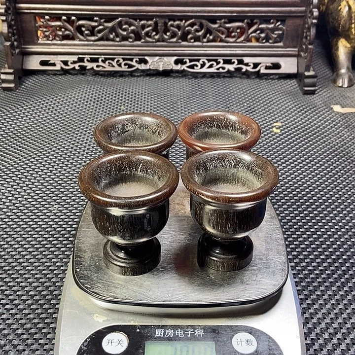 白玉菩提吊坠c****8111111111