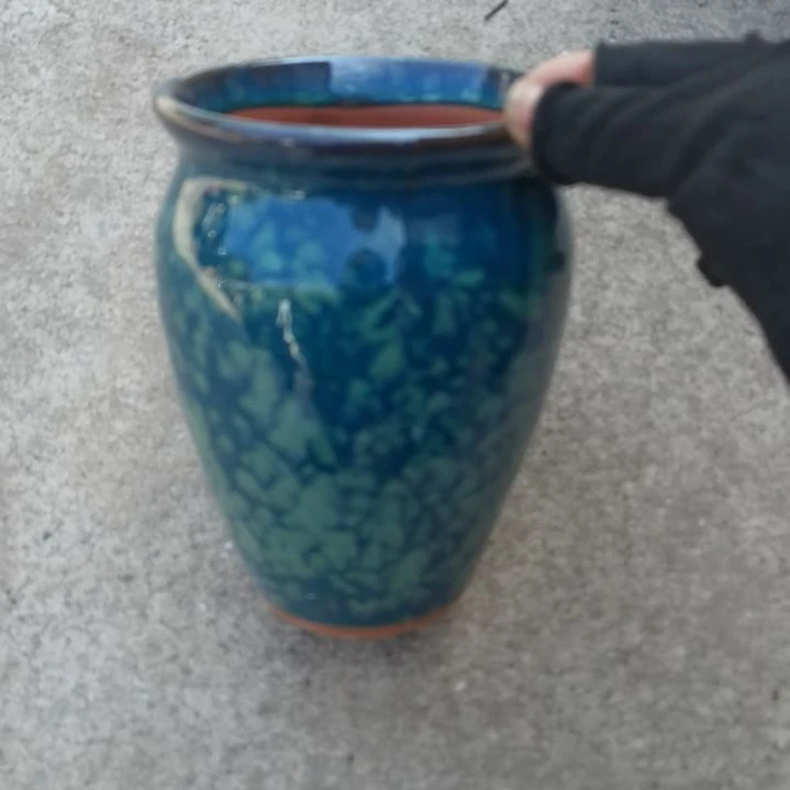 红陶微瑕一个盆子