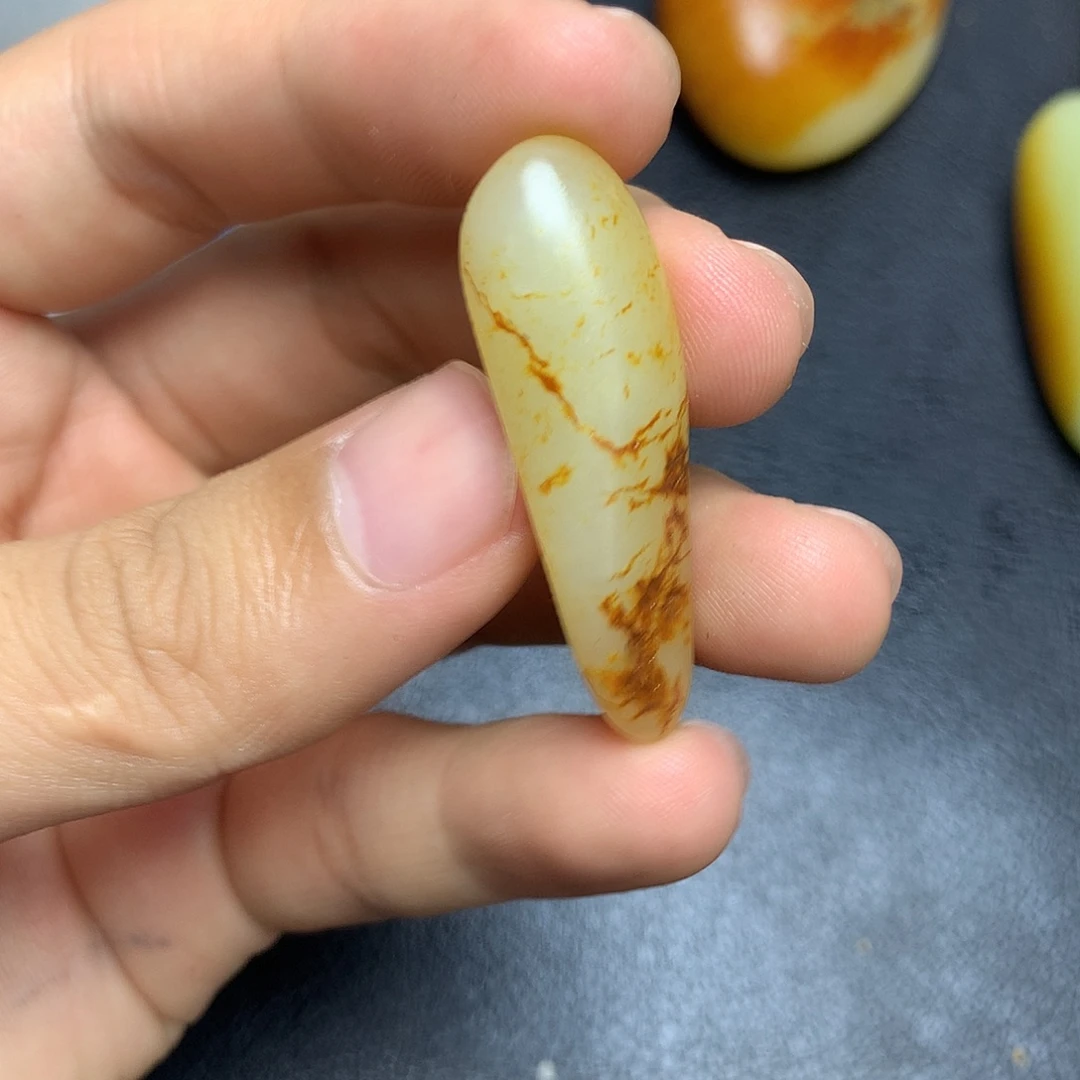 未镶嵌和田玉（糖玉）挂件
