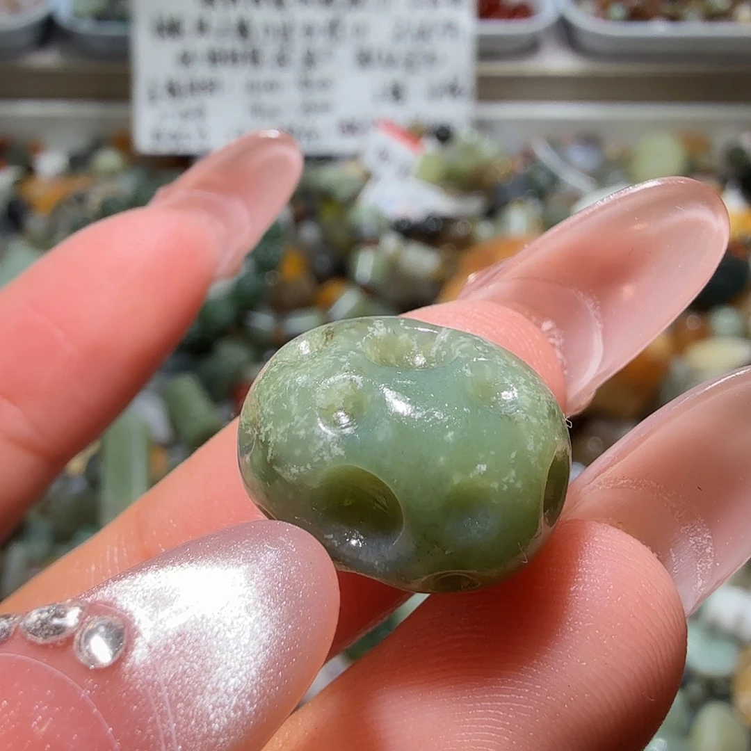 和田玉未镶嵌珠宝奇石
