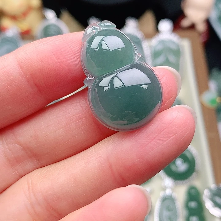 颈饰未镶嵌翡翠吊坠