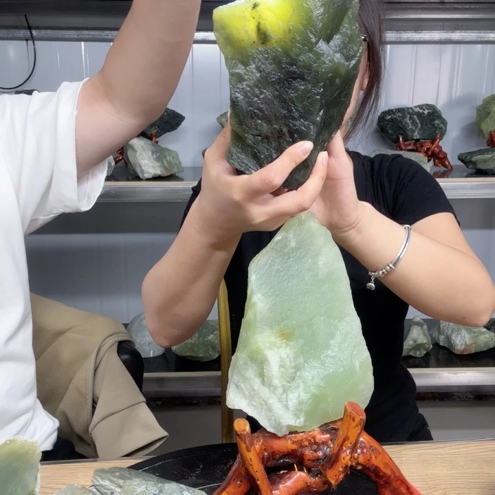 合金蛇纹石玉珠宝奇石