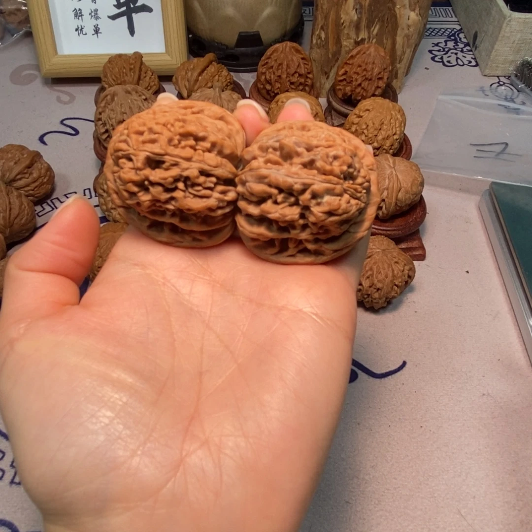 橙***C文玩核桃吊坠楼子