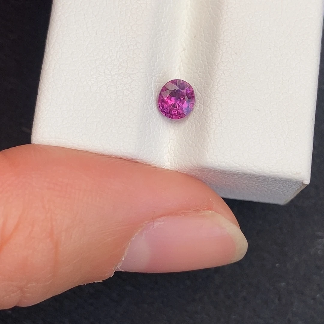 深****蓝宝石裸石0.53 ct
