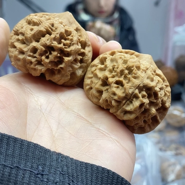 把件文玩核桃46老树官帽