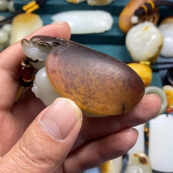 和田玉吊坠(不含链)未镶嵌滁****场