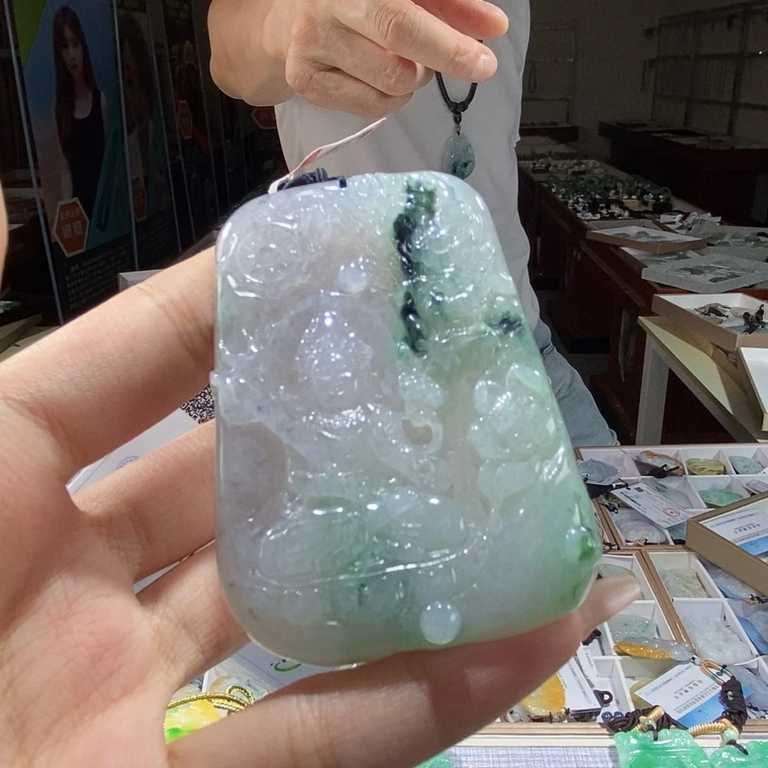 翡翠未镶嵌颈饰翡翠