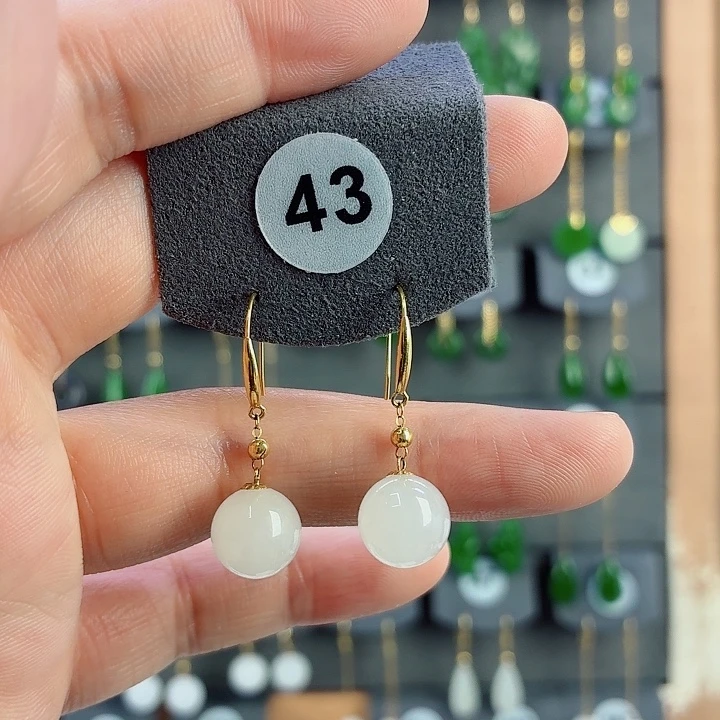 和田玉18K金镶嵌耳饰