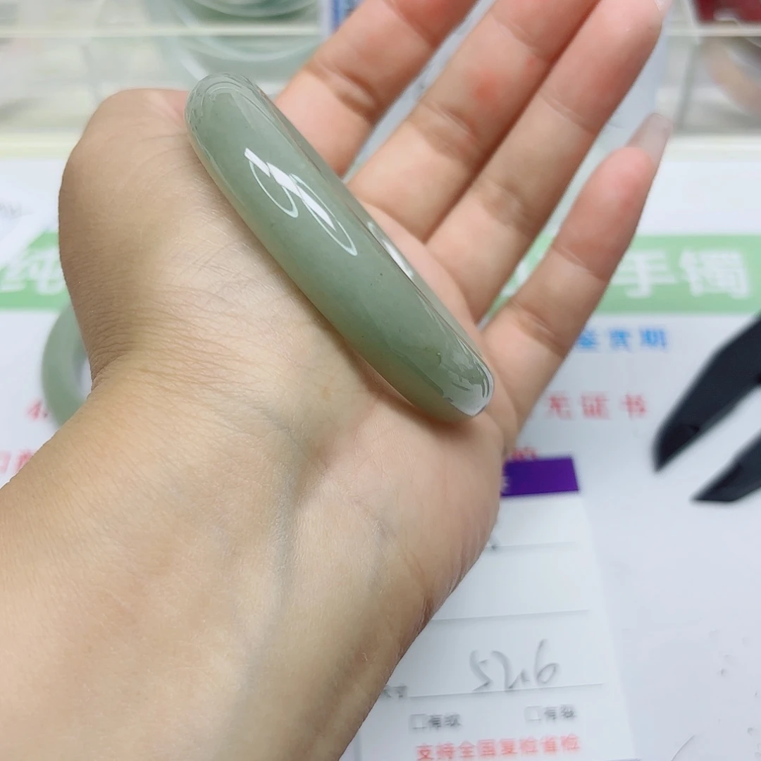 石英质玉未镶嵌手镯125/5352