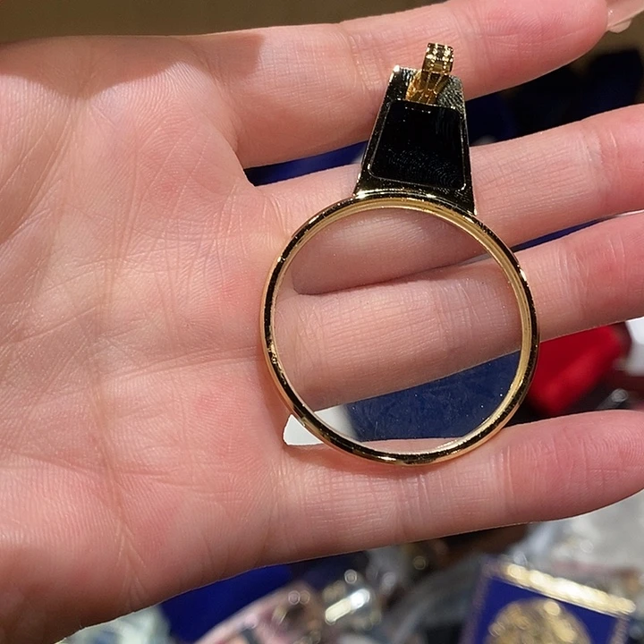 今***嘛中古香水沐浴露持久留香