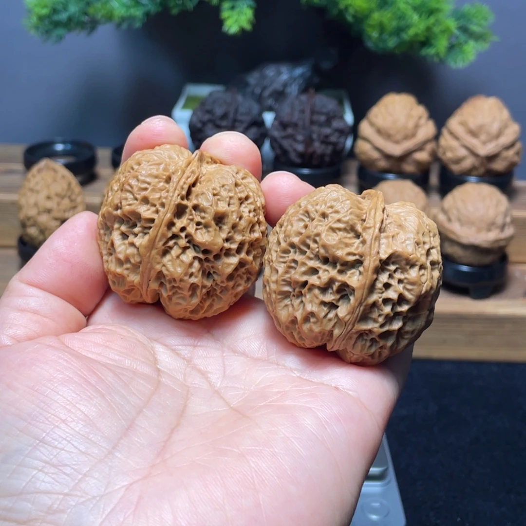 吊坠文玩核桃鳞鳞王41