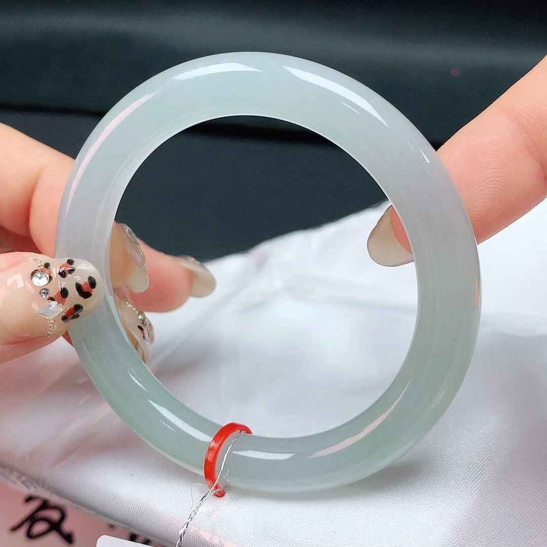 翡翠手镯未镶嵌51圈