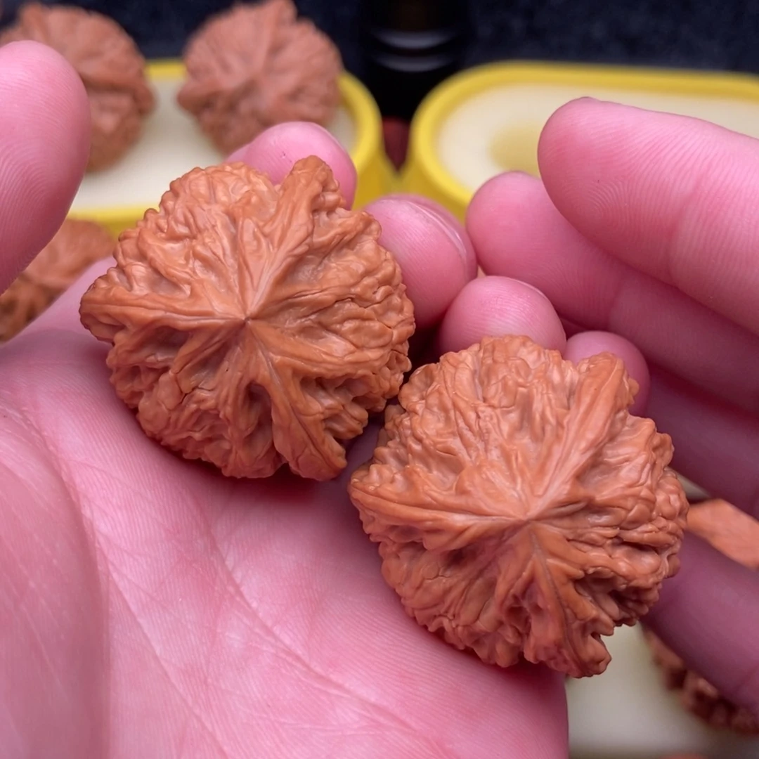 文玩核桃把件全品三棱36