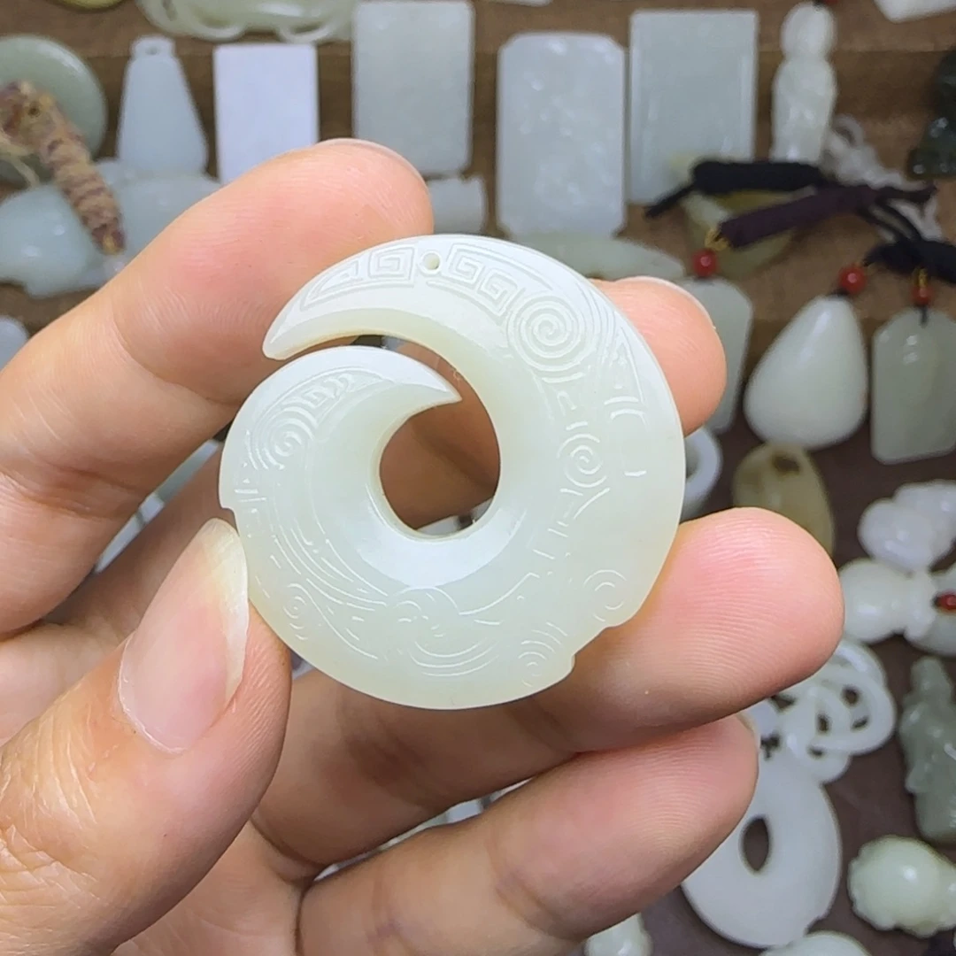 和田玉未镶嵌挂件时来运转