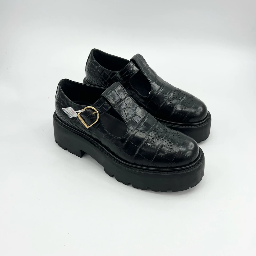 95新 Celine/思琳 /36.5码/黑色凯旋门厚底圆头乐福鞋/pp426409