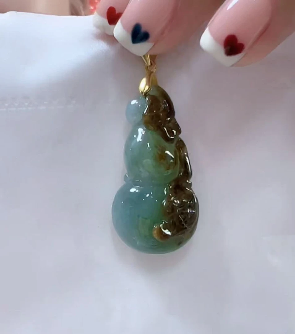 天然翡翠A货孤品吊坠123