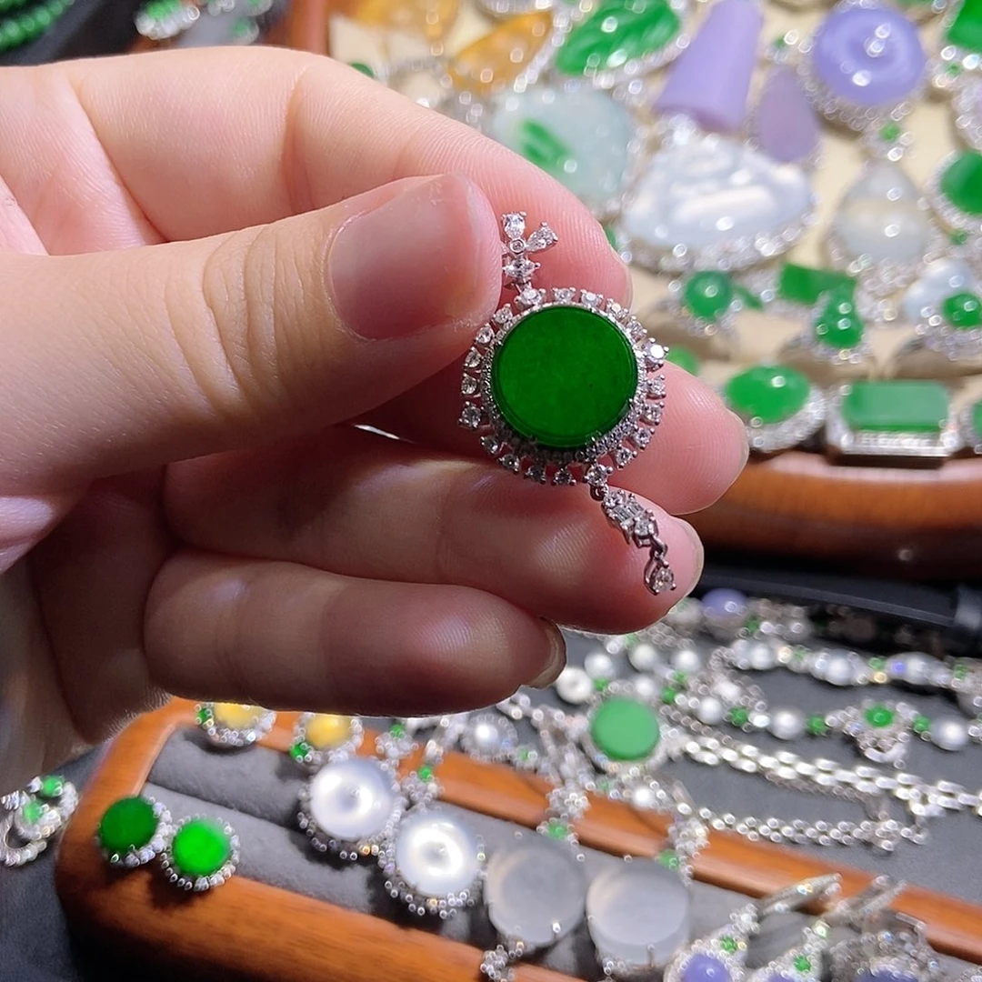 翡翠18K金镶嵌吊坠(不含链)吊坠