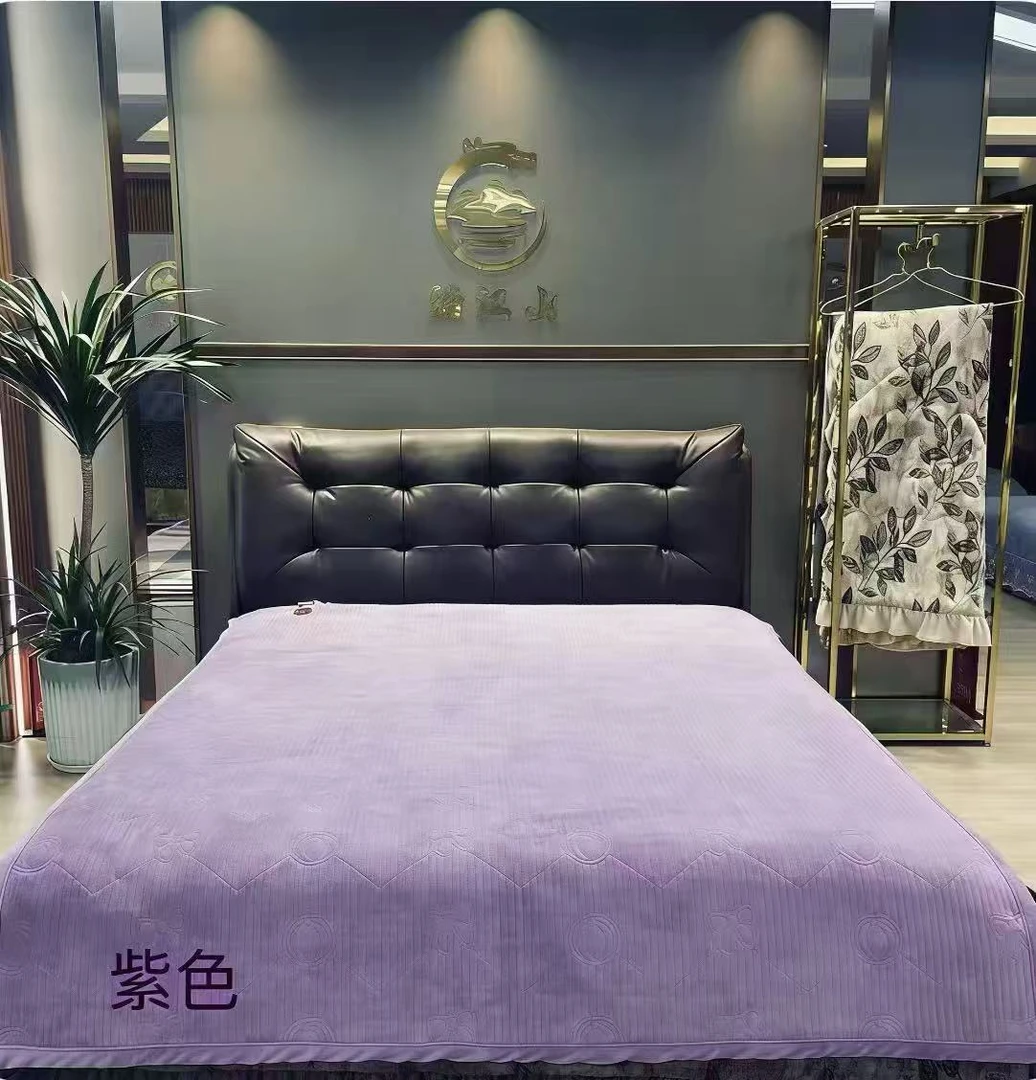 2394牛奶绒床盖-A127