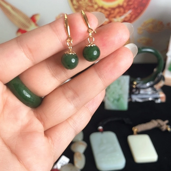 和田玉未镶嵌颈饰和田玉碧玉耳饰