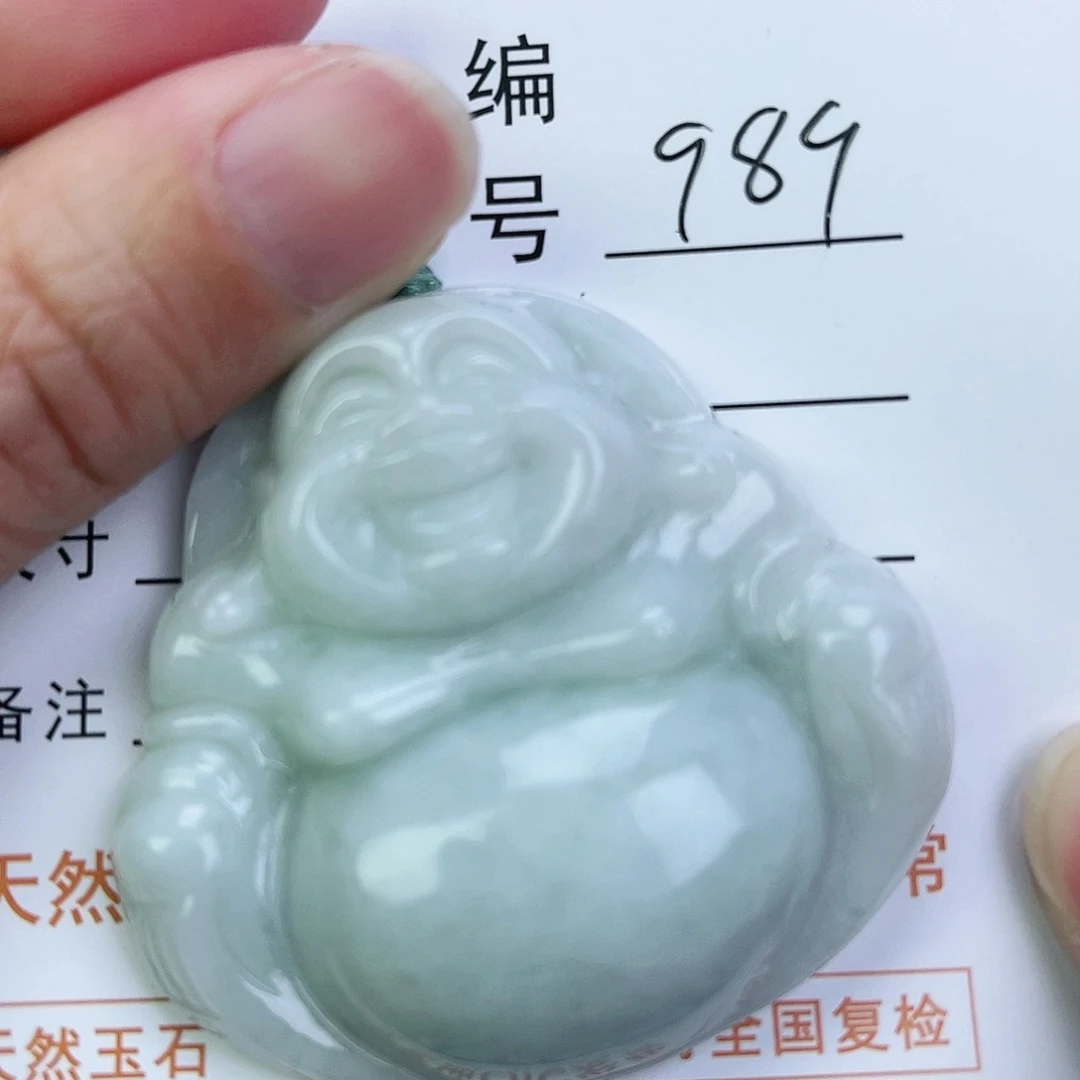 翡翠颈饰未镶嵌佛公