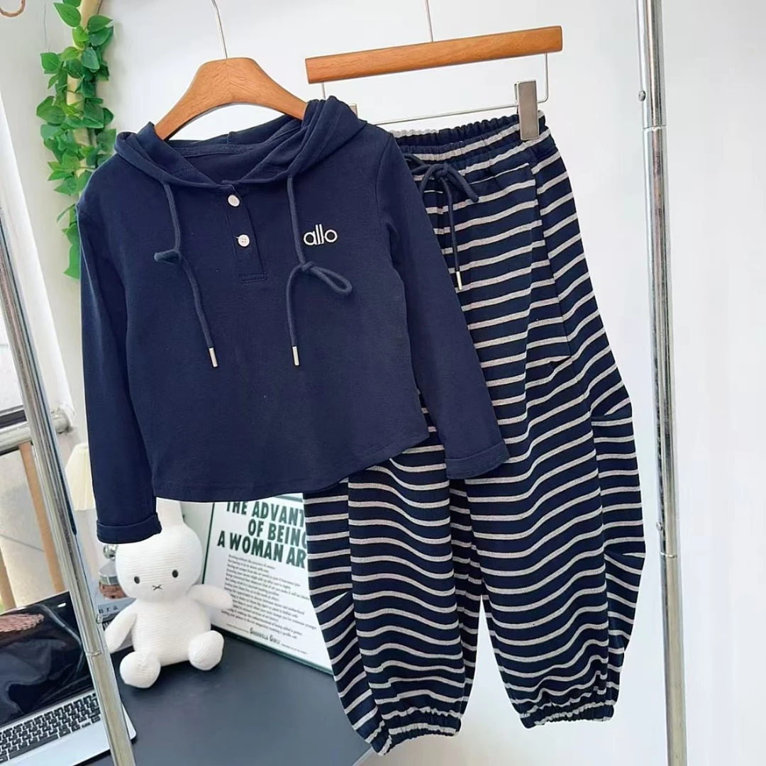 秋季女童中大童新款刺绣韩版洋气纯色条纹休闲套装春秋童装儿童