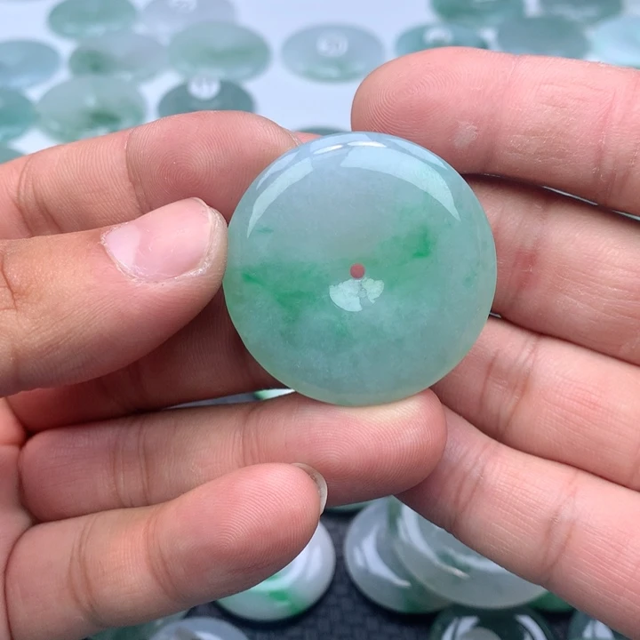 翡翠颈饰未镶嵌言*?缅甸天然A货翡翠