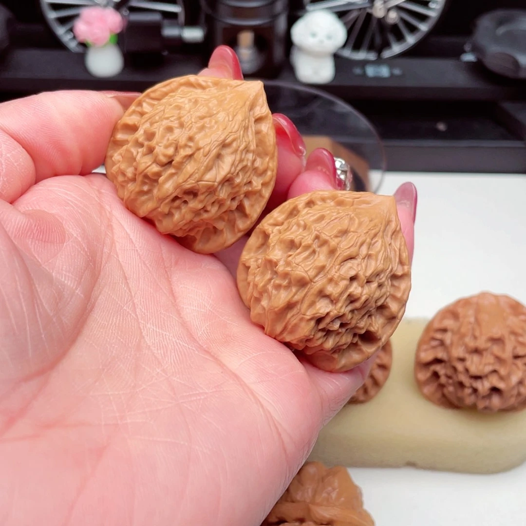 【闪购商品】吊坠桃核金牛37尺已打底