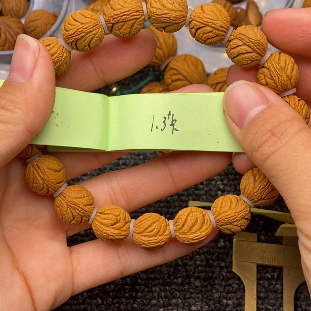 秦岭山脉龙纹桃核 18