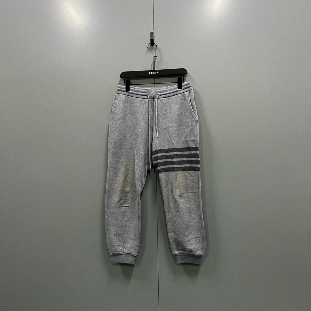 95新 THOMBROWNE TB 灰色四条纹束脚裤 2码/208094/瑕疵