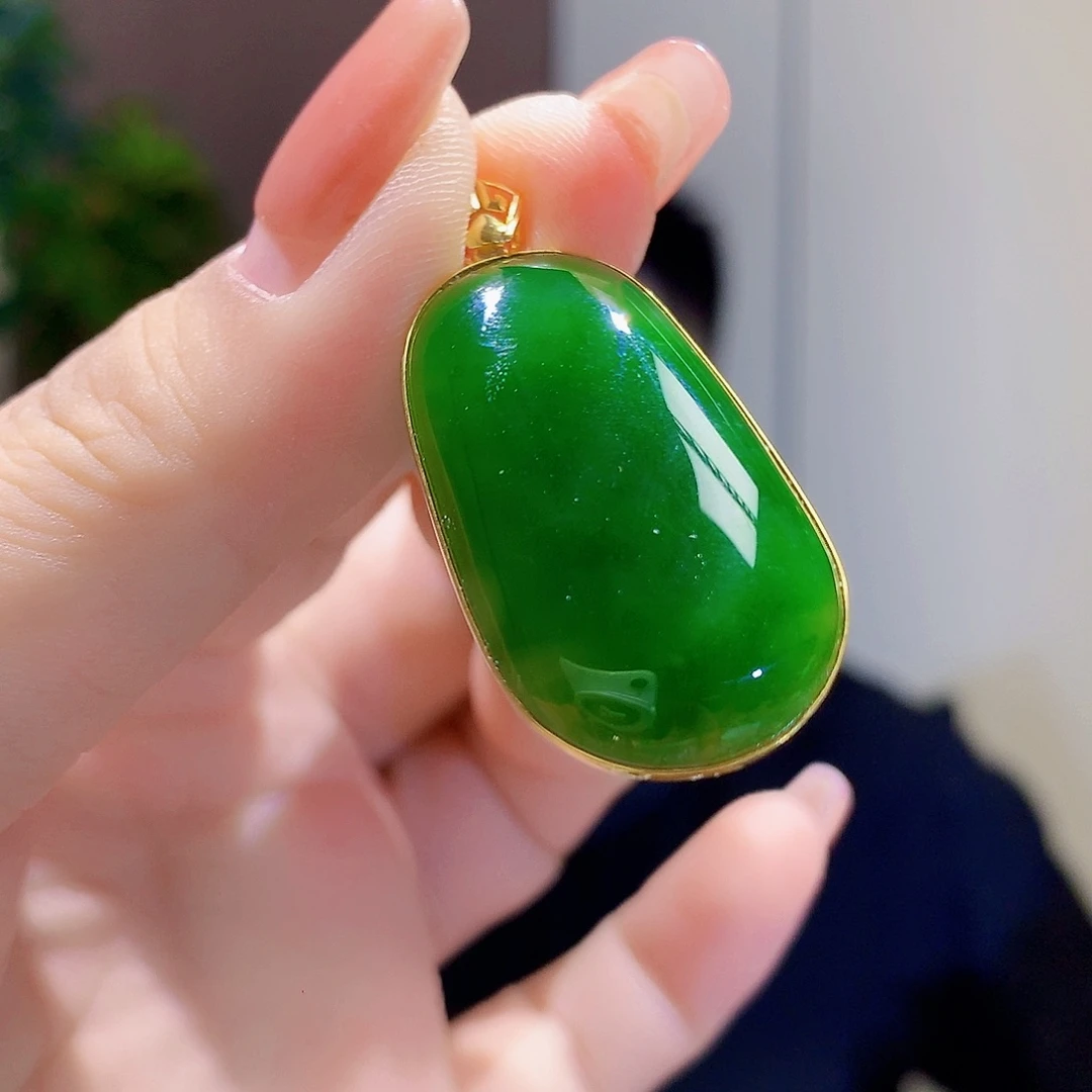 和田玉（碧玉）18K金镶嵌颈饰