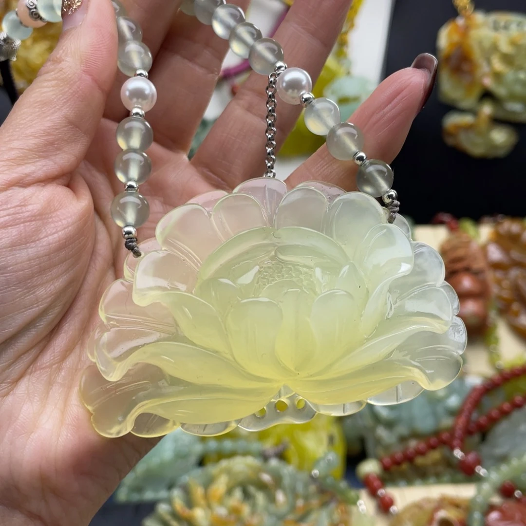 未镶嵌蛇纹石玉颈饰