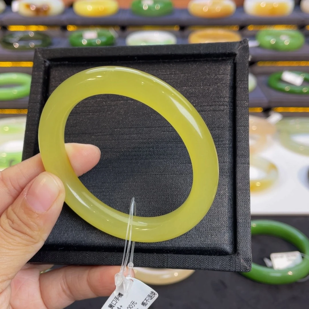 未镶嵌手镯和田玉-高冰猫眼鸡油黄！黄口54