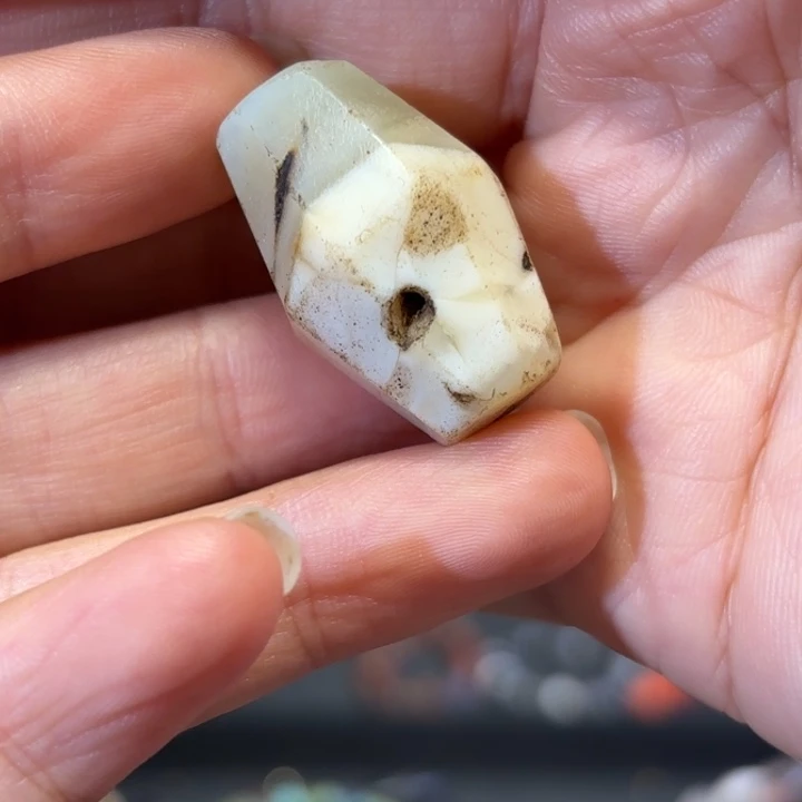 未镶嵌颈饰玛瑙/玉髓