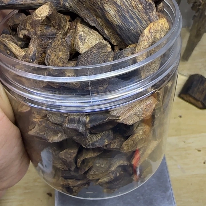 s***t香榧木奇楠天然树丁155克