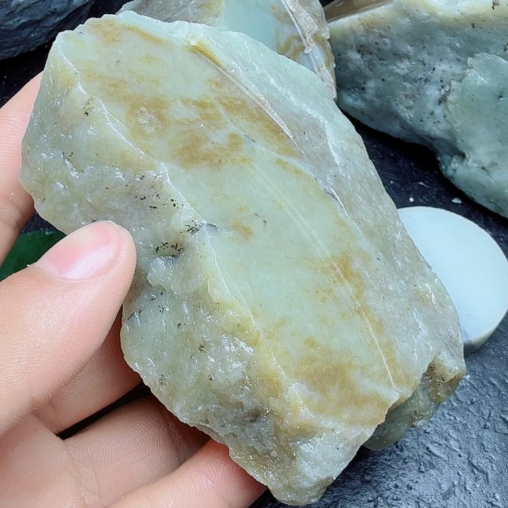未镶嵌和田玉（糖玉）珠宝奇石