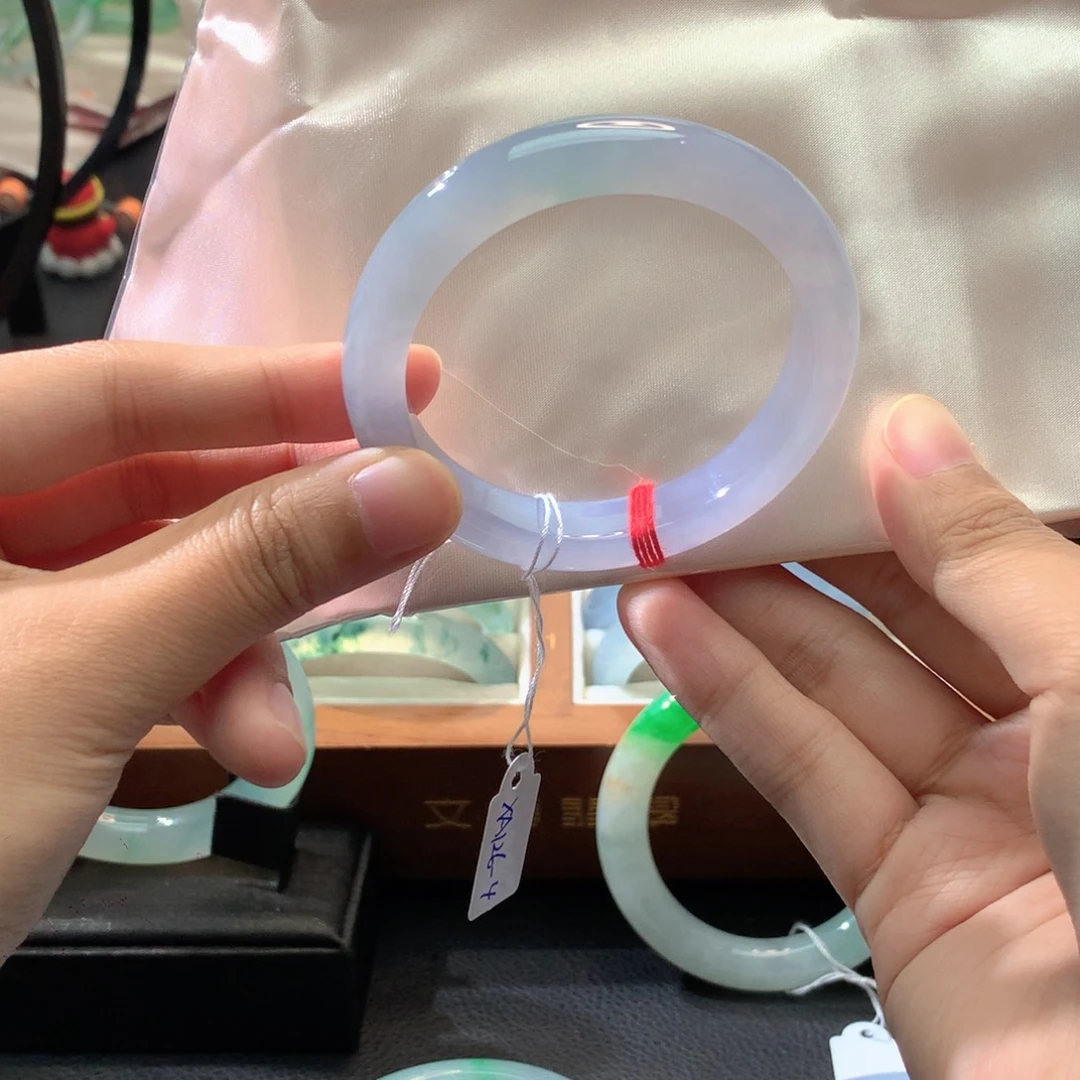 翡翠未镶嵌手镯正圈