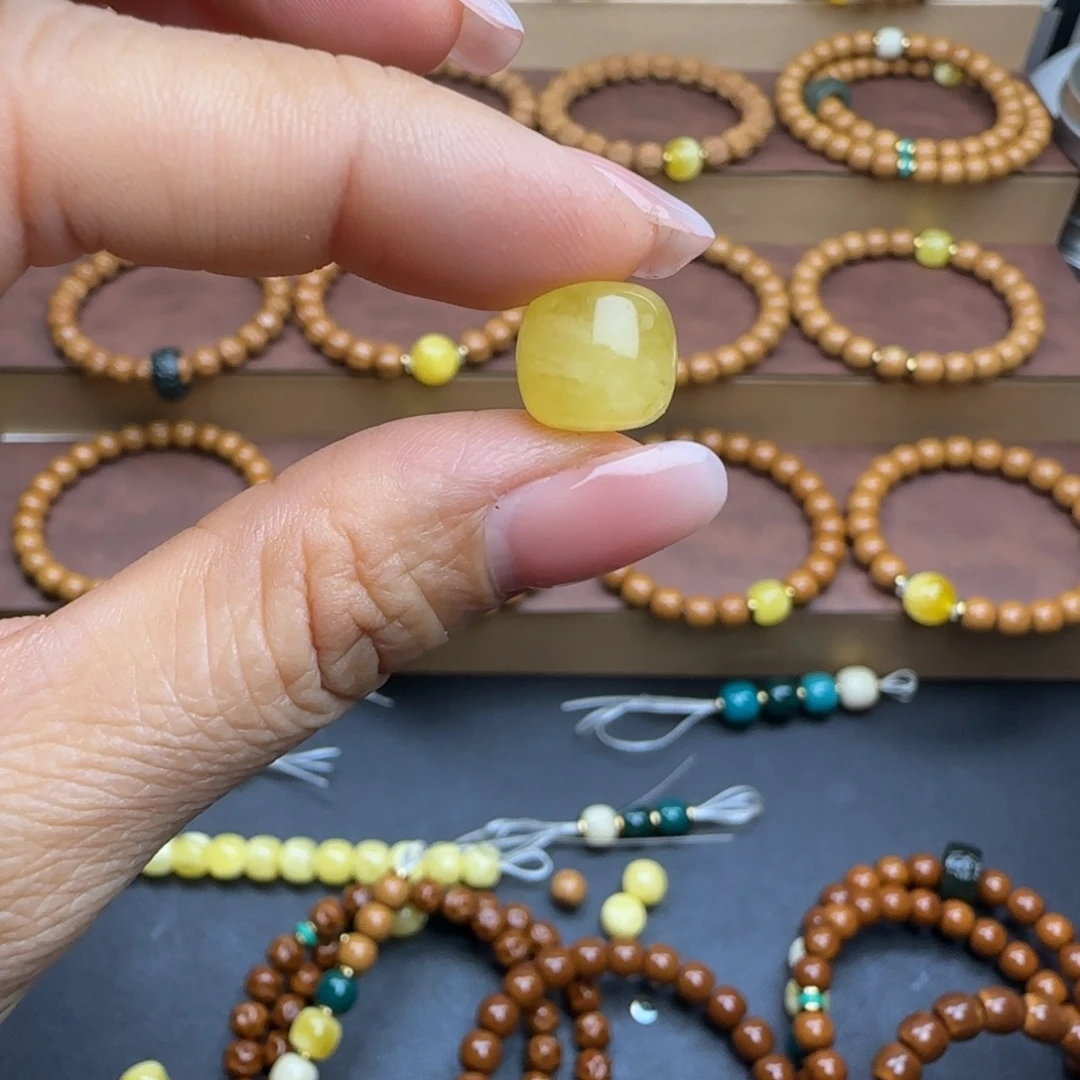 吊坠猴头核桃配饰蜡11+