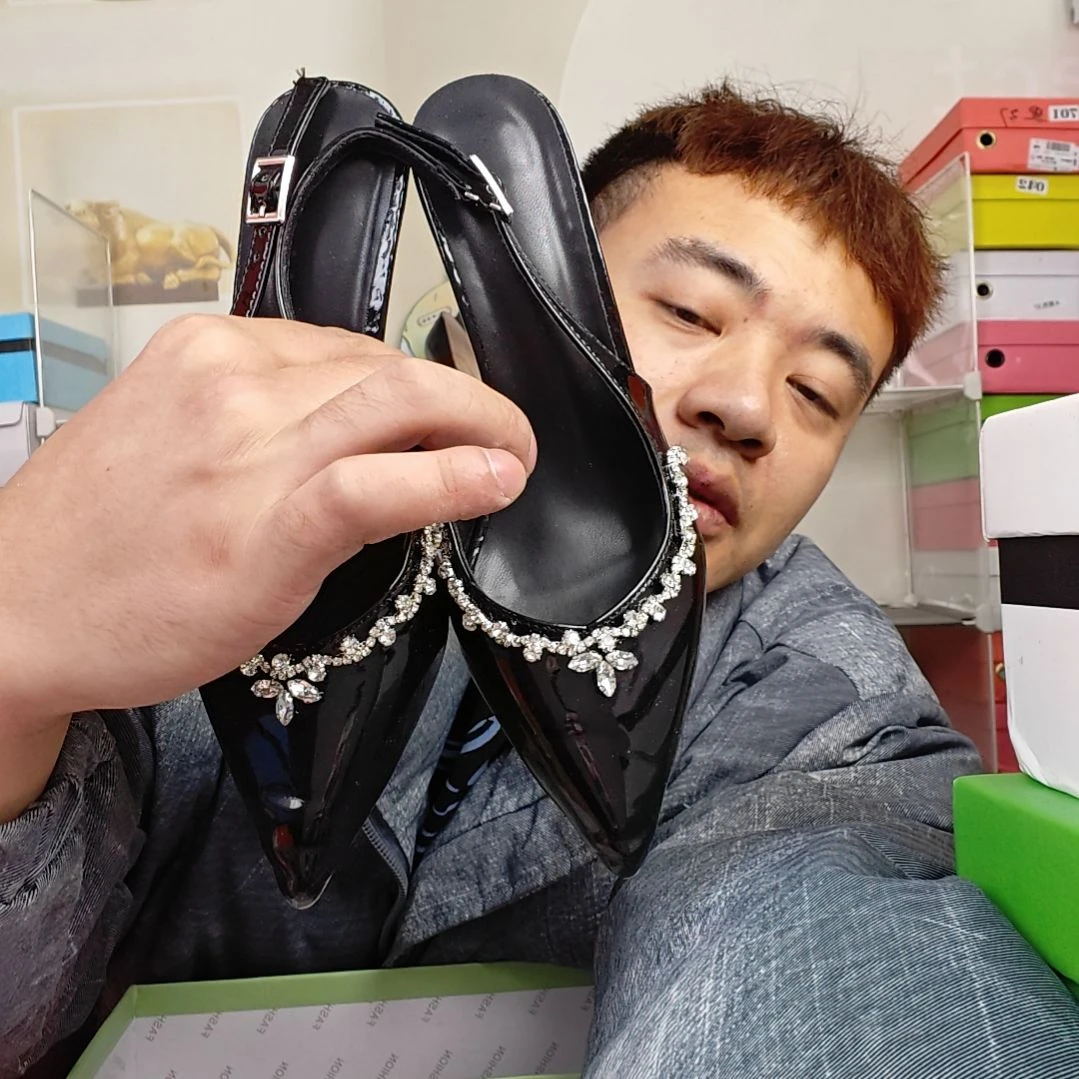 36高跟鞋黑色麦穗