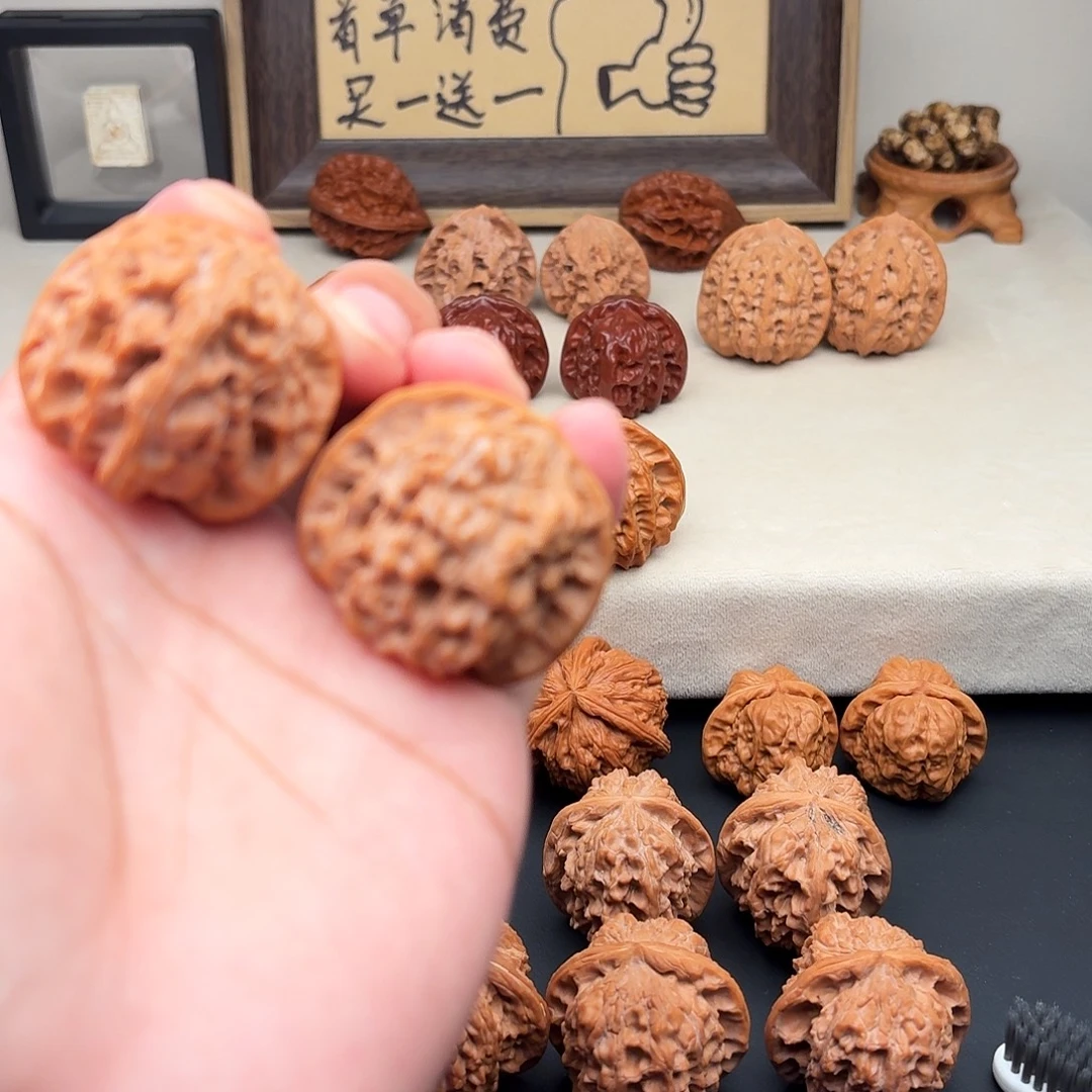 随***༒文玩核桃吊坠蓟县红马蹄