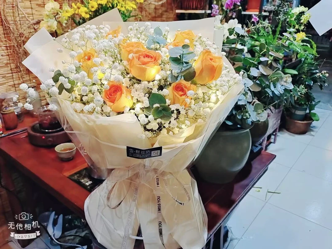 玫瑰花束9朵香槟玫瑰配白色满天星玫瑰色红白蓝粉多种可调同城小时达