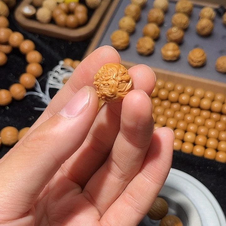 烟***儿猴头核桃吊坠一念之间单科