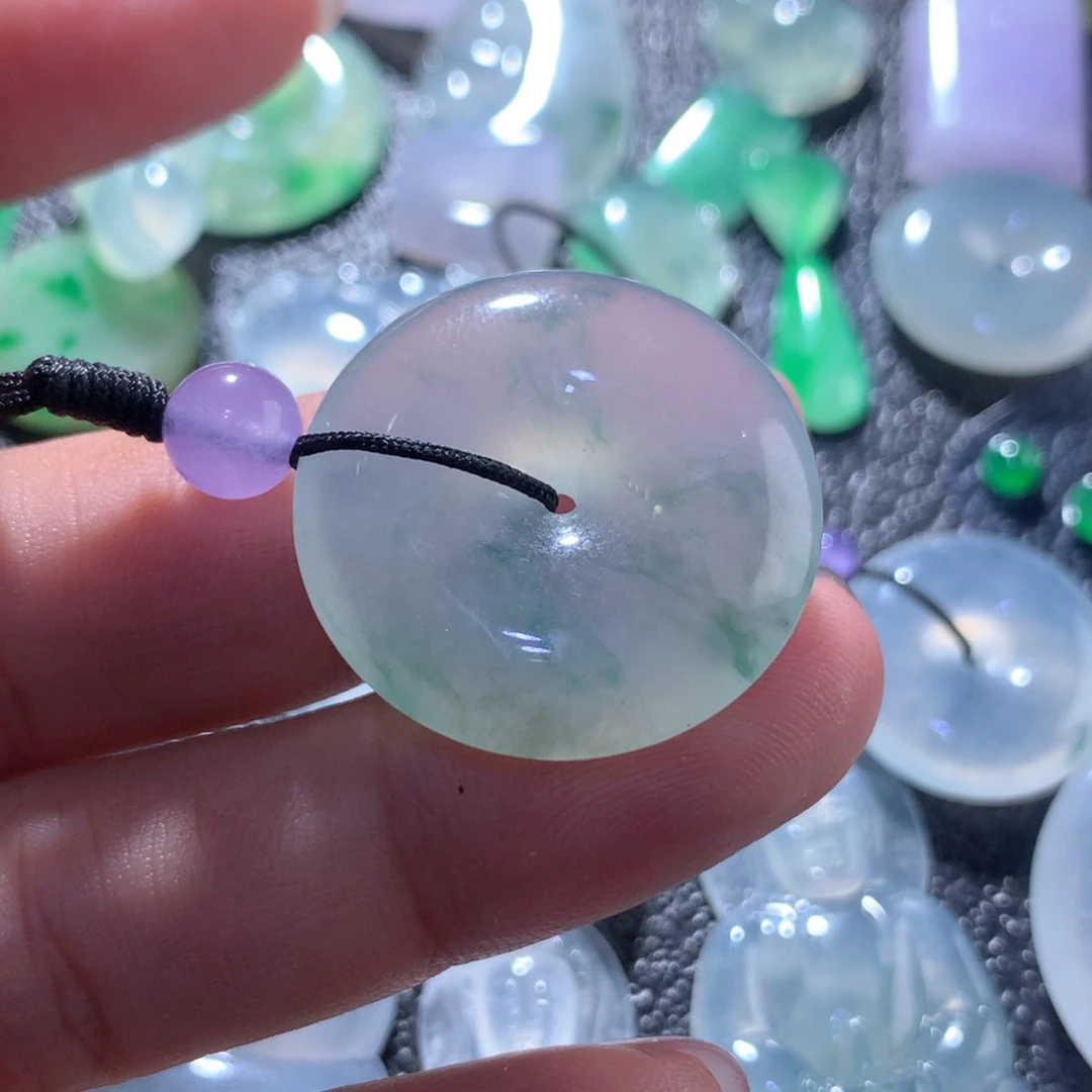 翡翠颈饰未镶嵌缅甸