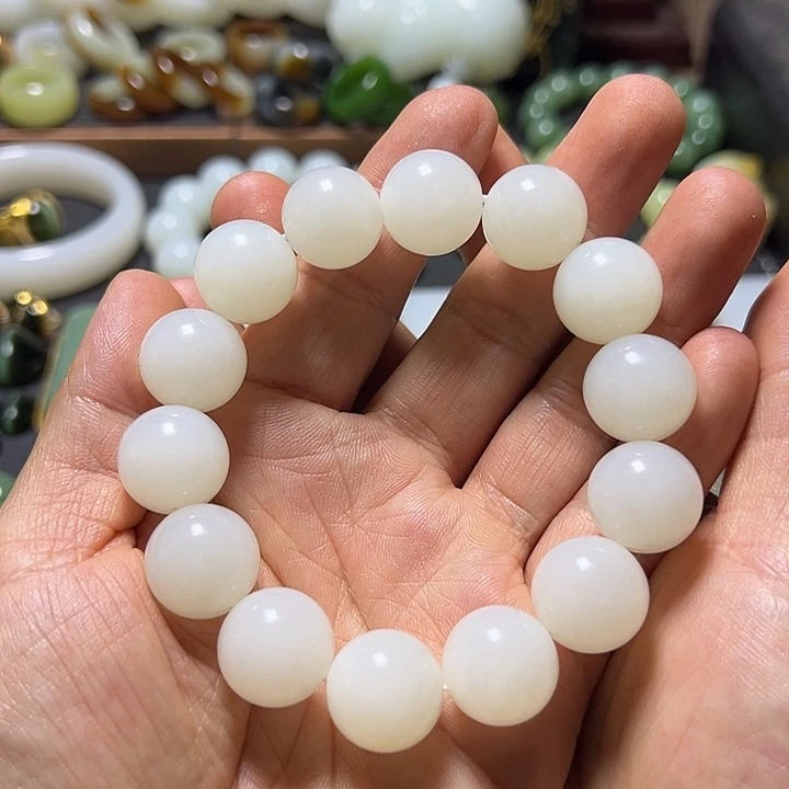 手串未镶嵌和田玉吴**荣