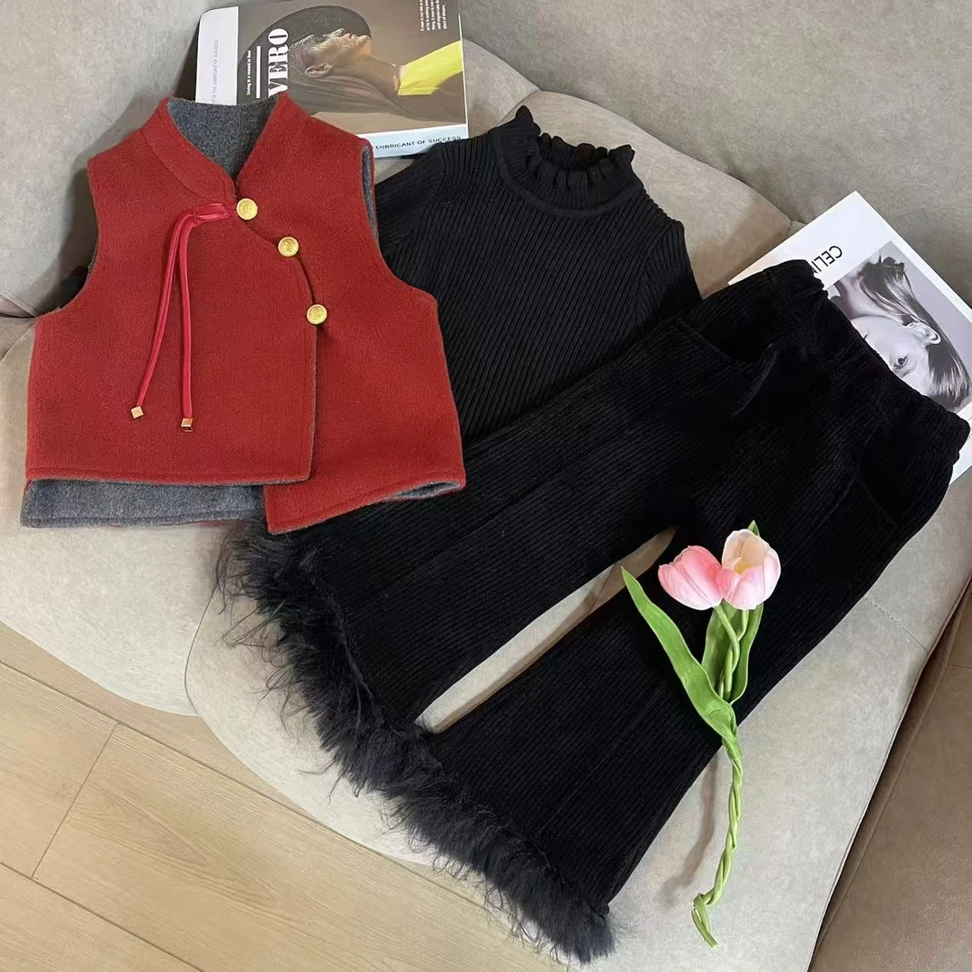 女童外套秋冬季2024新款儿童洋气加厚马甲毛衣小喇叭裤三件套