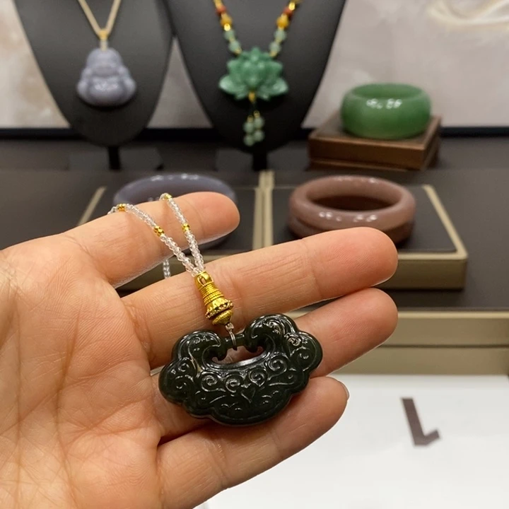 东陵石手镯未镶嵌