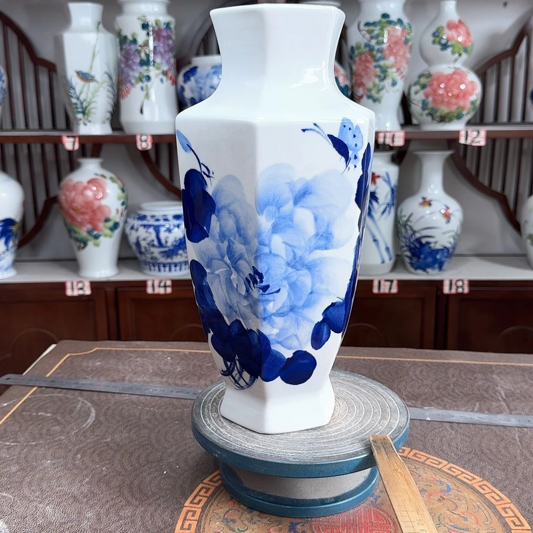 摆件景德镇陶瓷6青牡