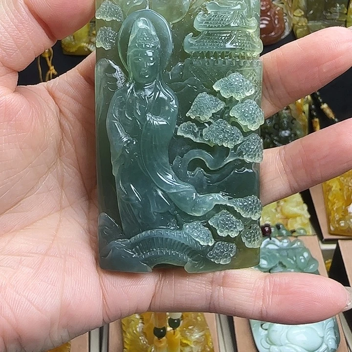 未镶嵌蛇纹石玉颈饰