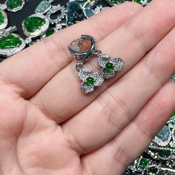 翡翠颈饰未镶嵌天然A货翡翠放漏